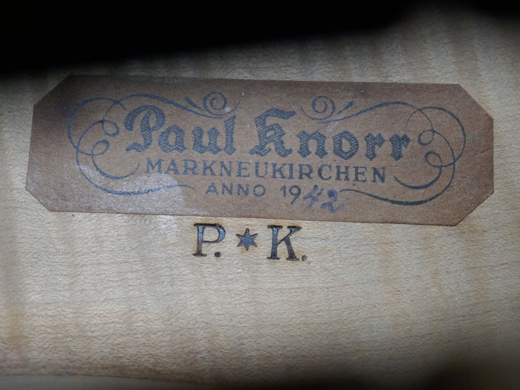 Celloetikette Paul Knorr